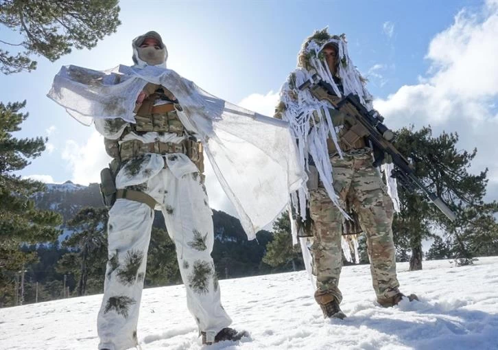 Καταδρομείς σε παιχνίδια «πολέμου» στο Τρόοδος (φωτο & βίντεο)